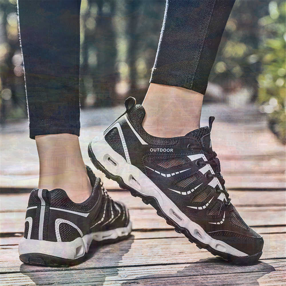 Sumer Round Tip Silver Sneaker - Tech Accessories Types ulasan dan harga